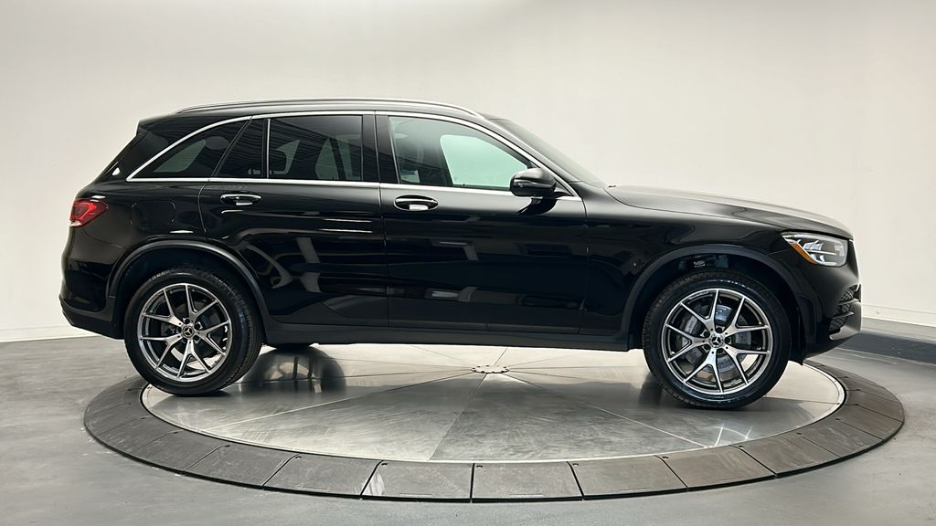 2022 Mercedes-Benz GLC 300 8