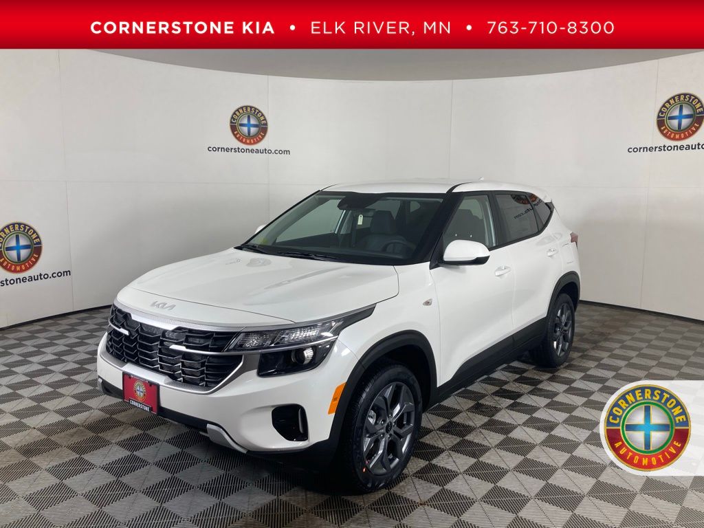 Snow White Pearl 2026 Kia Seltos LX AWD SUV / Crossover All-Wheel Drive Continuously Variable Transmission