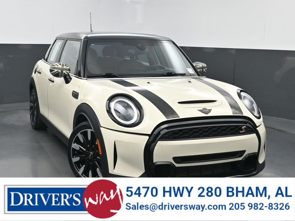 Pepper White 2023 MINI Cooper Hatchback Front-Wheel Drive Automatic