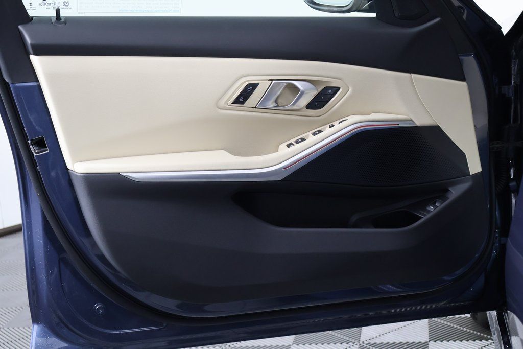 2025 BMW 3 Series 330i 7