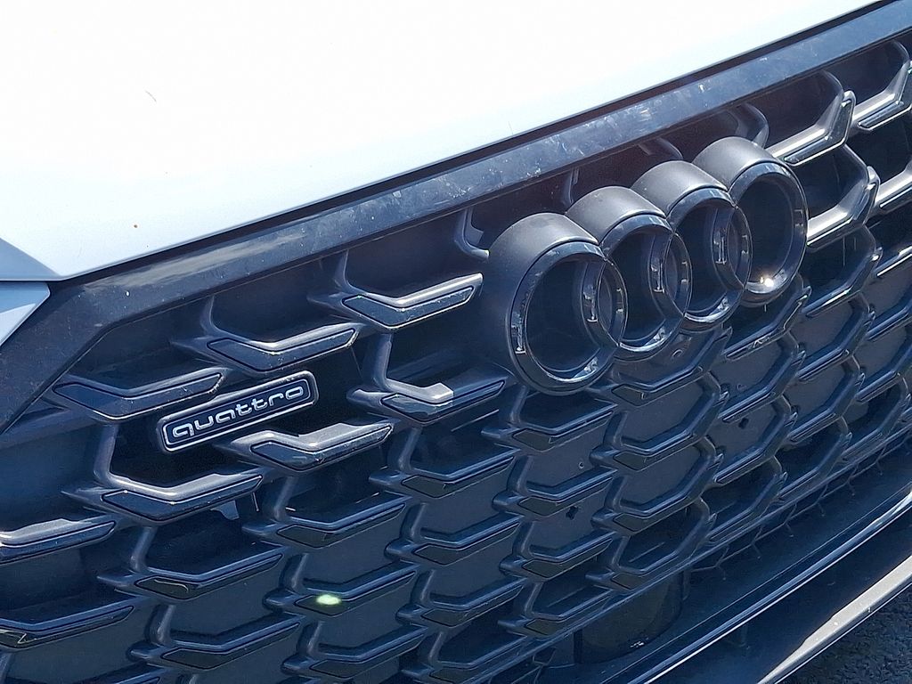 Thumbnail: 2024 Audi A8 - 4
