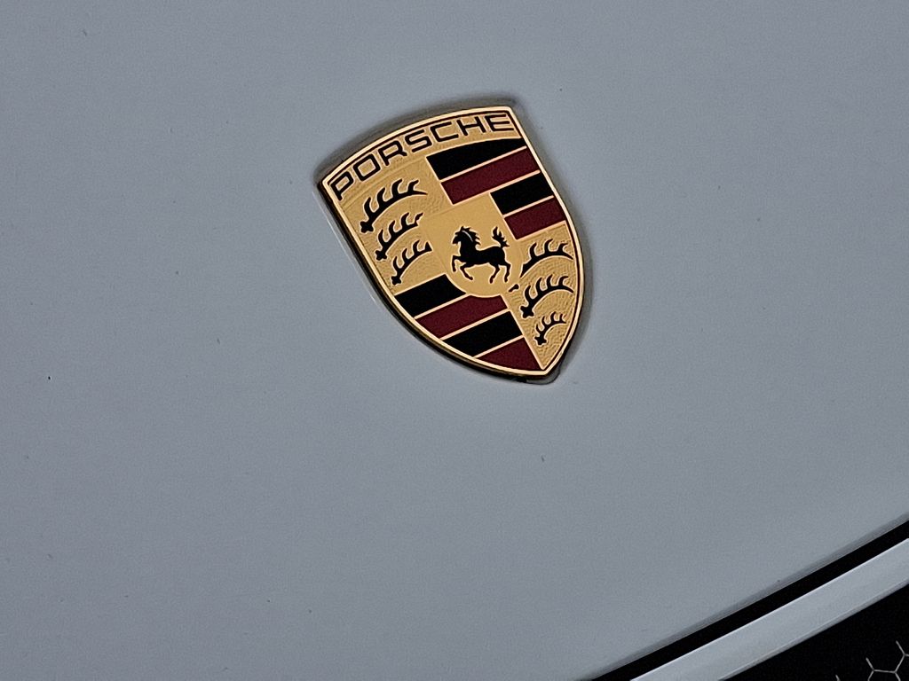Thumbnail: 2020 Porsche  - 28