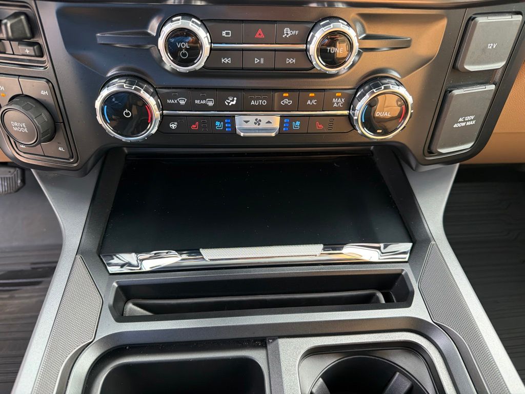 2026 Ford F-350 Super Duty LARIAT