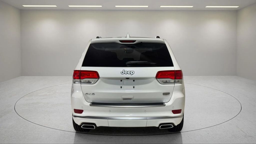 Used 2020 Ivory 3-Coat Jeep Summit image 4