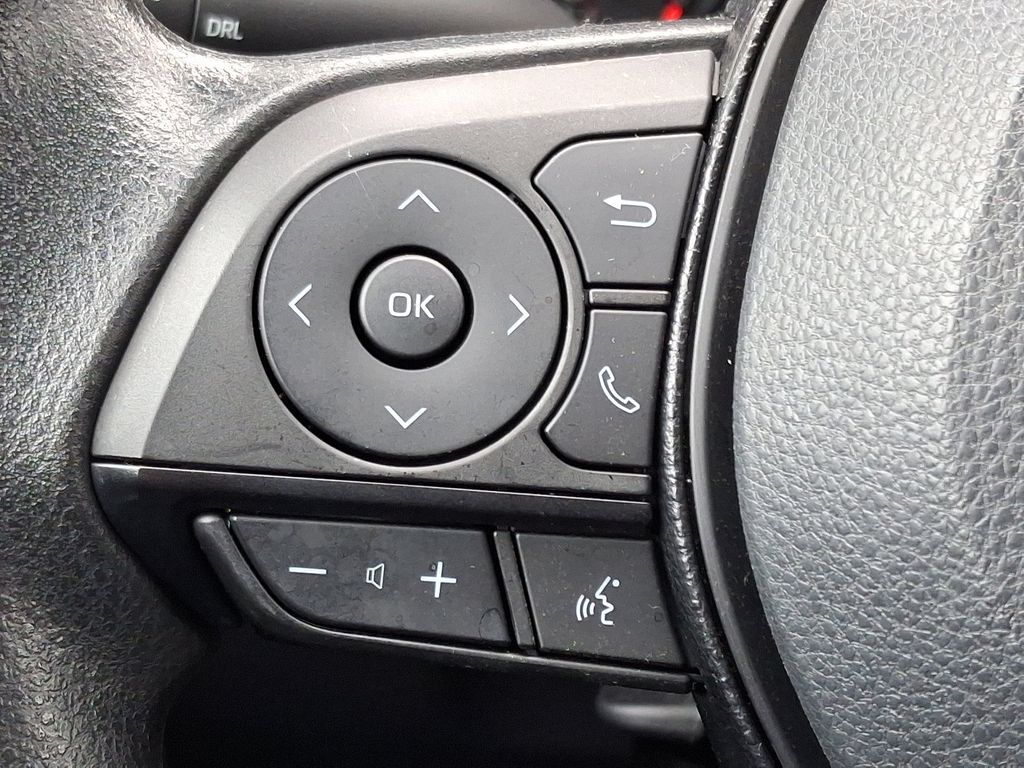 2021 Toyota RAV4 LE 20