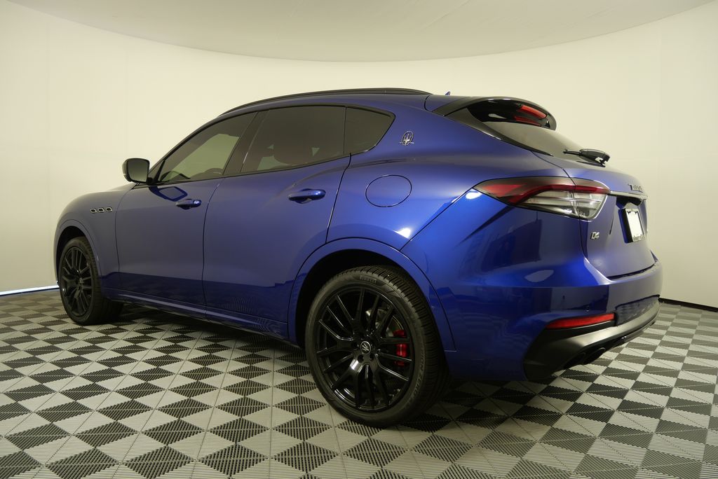 2021 Maserati Levante Base 5