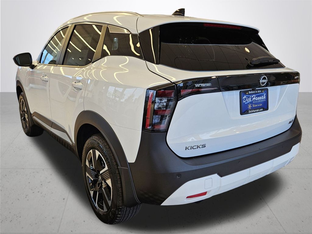 2026 Nissan Kicks SV