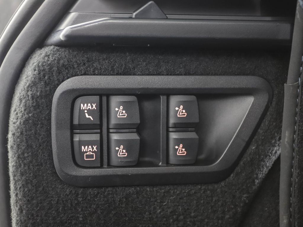 Thumbnail: 2024 BMW X7 - 26