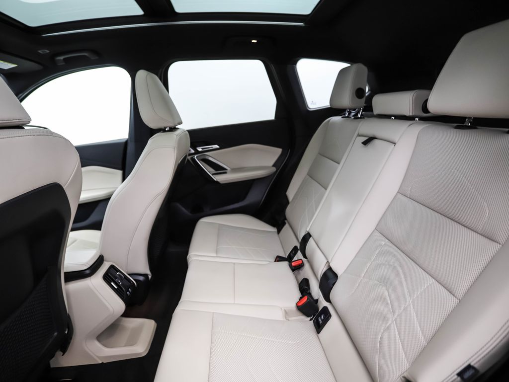 Thumbnail: 2023 BMW X1 - 22