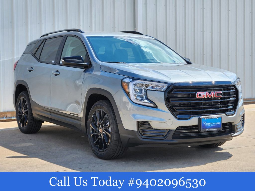 2024 GMC Terrain SLE 2