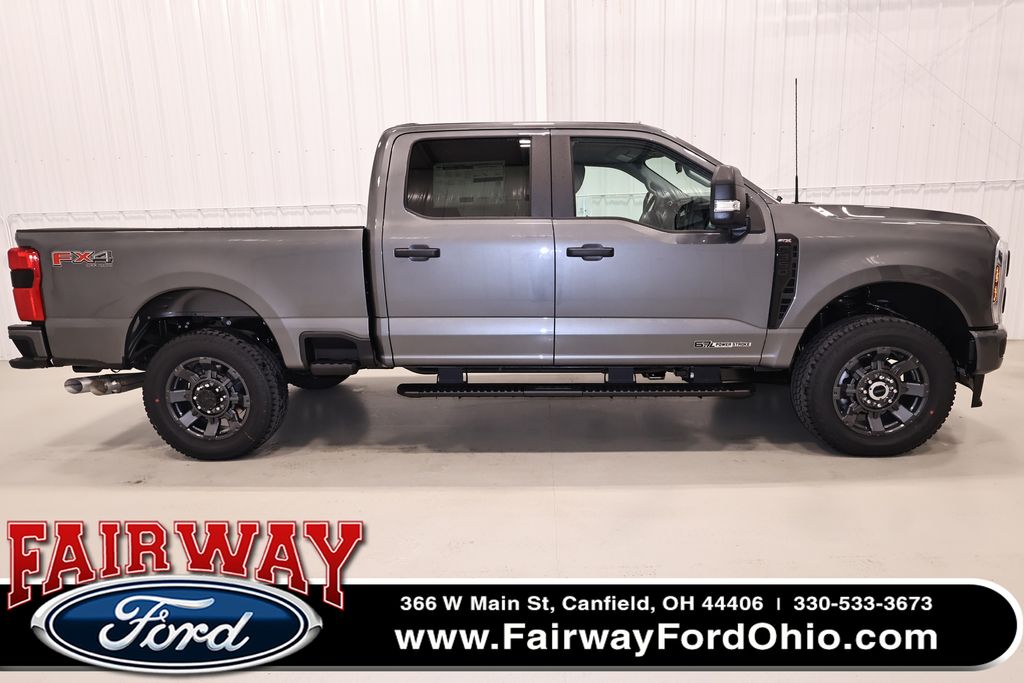 Carbonized Gray Metallic 2026 Ford F-350 Super Duty XL Crew Cab 4WD Pickup Truck Four-Wheel Drive Automatic