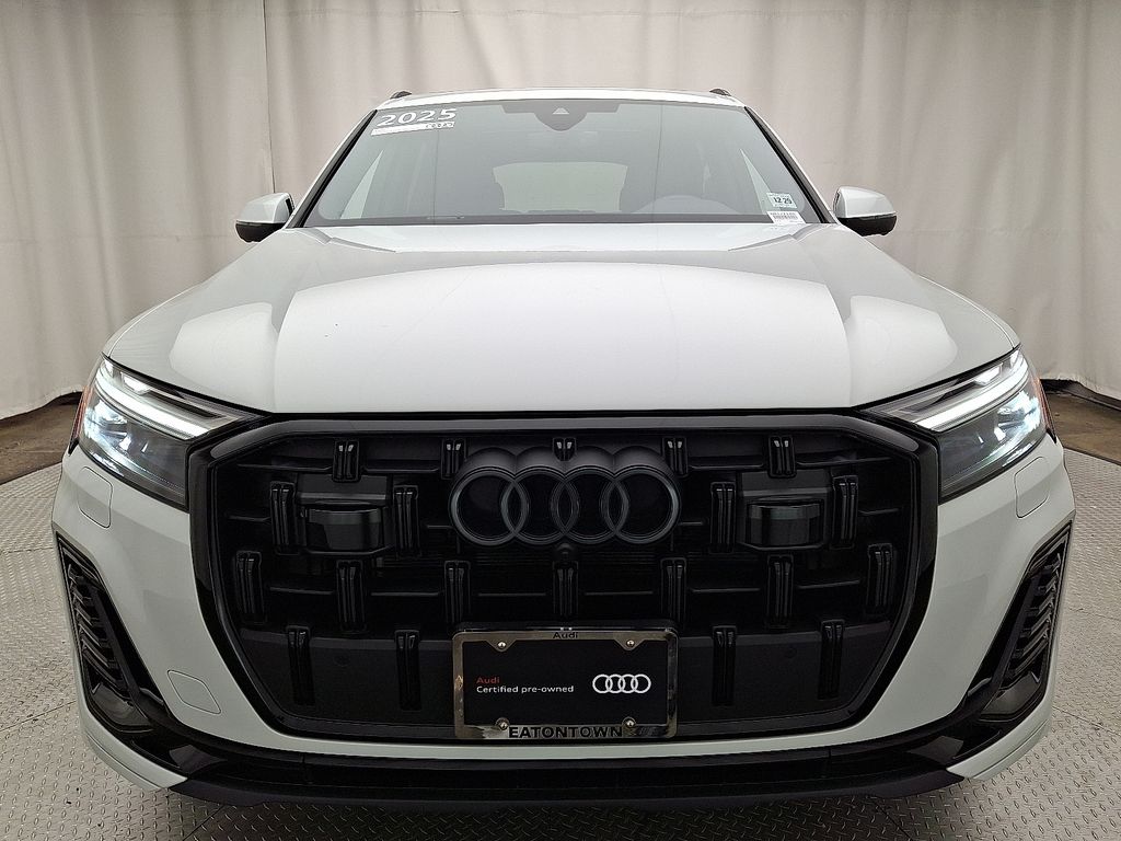 Thumbnail: 2025 Audi Q7 - 2