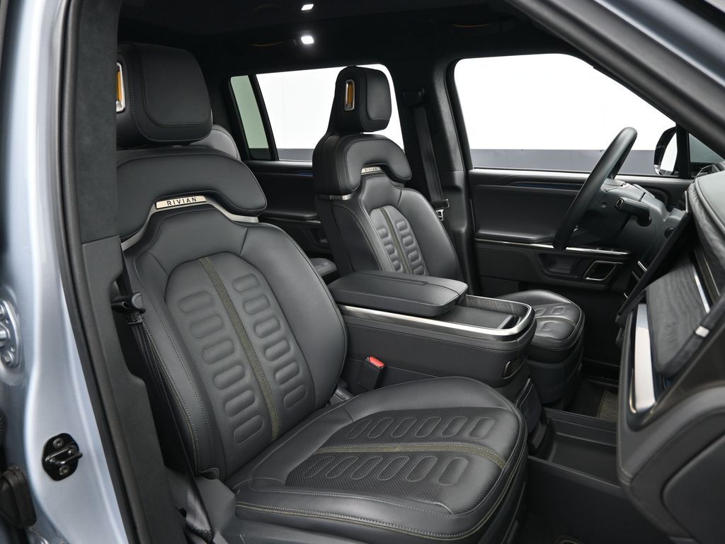 2023 Rivian R1S Adventure