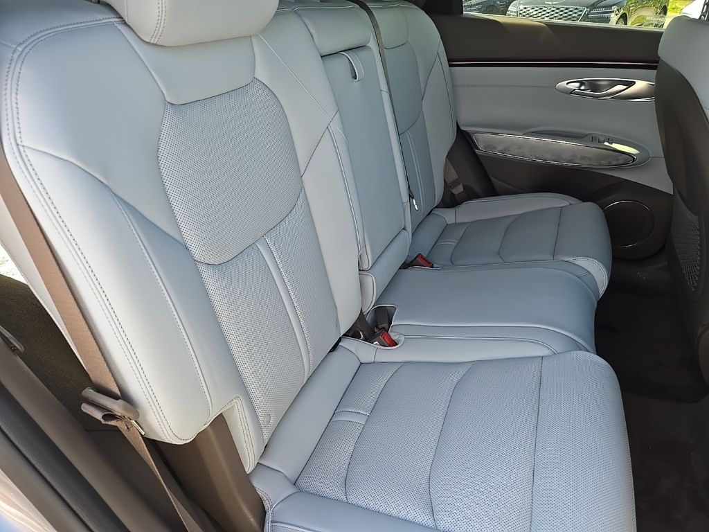 2026 Genesis GV70 Advanced 25