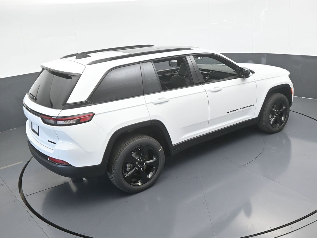 New 2025 Bright White Clearcoat Jeep Limited image 46
