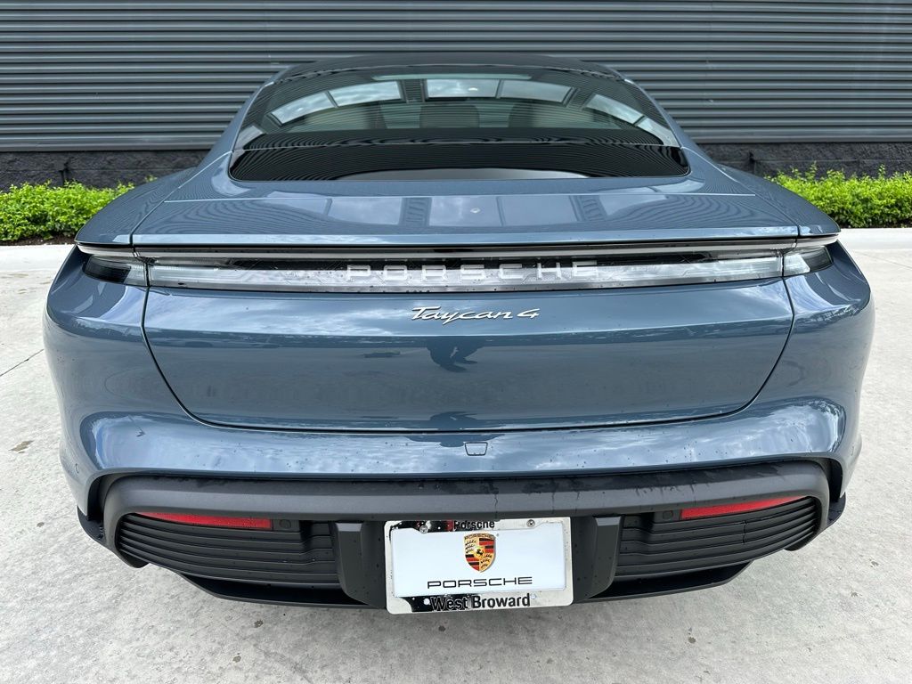 Thumbnail: 2025 Porsche Taycan - 11