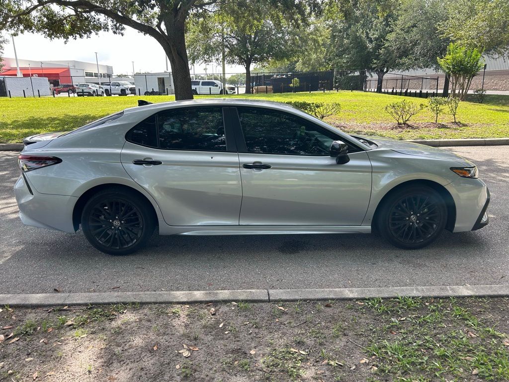 2021 Toyota Camry SE 6