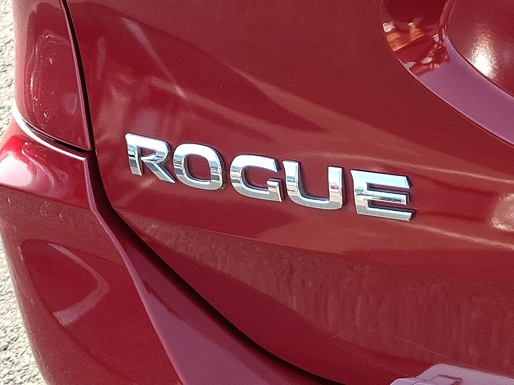 Thumbnail: 2017 Nissan Rogue - 31