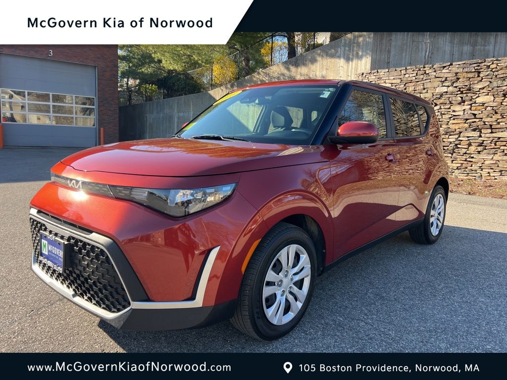 Mars Orange 2023 Kia Soul LX FWD SUV / Crossover Front-Wheel Drive Continuously Variable Transmission