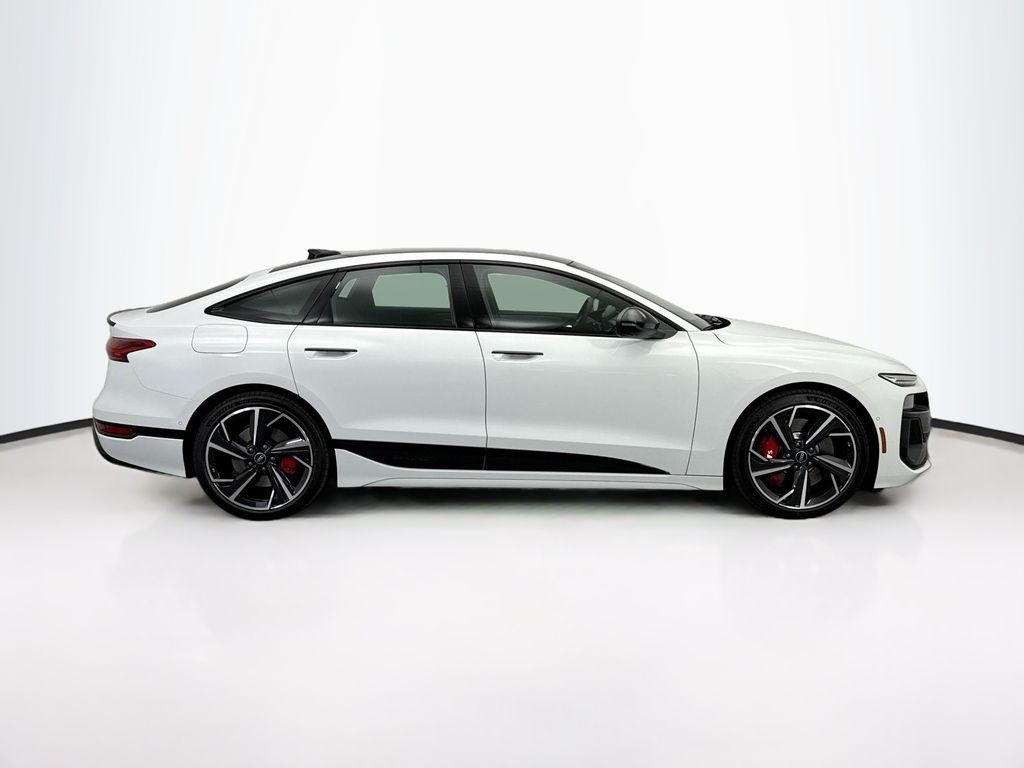 Thumbnail: 2025 Audi S6 - 4