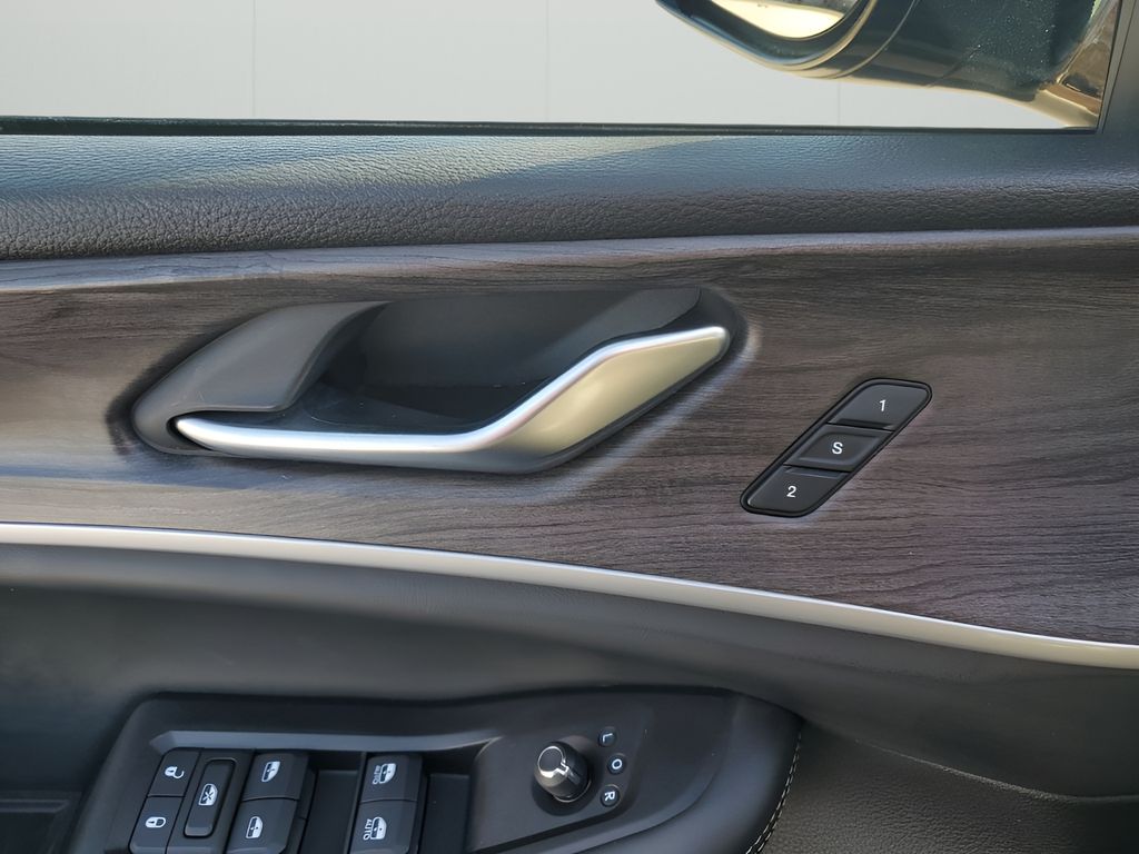 Used Car 2023 Jeep Grand Cherokee L  Limited For Sale Under $30,000 In Austin, Texas