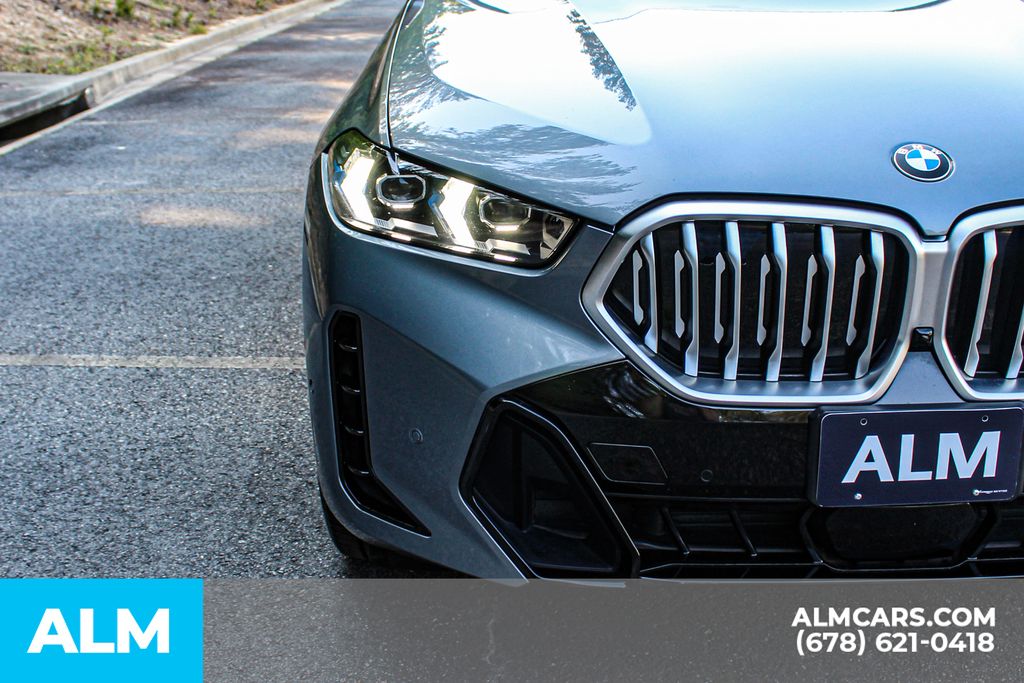 Used 2024 Gray BMW xDrive40i image 12