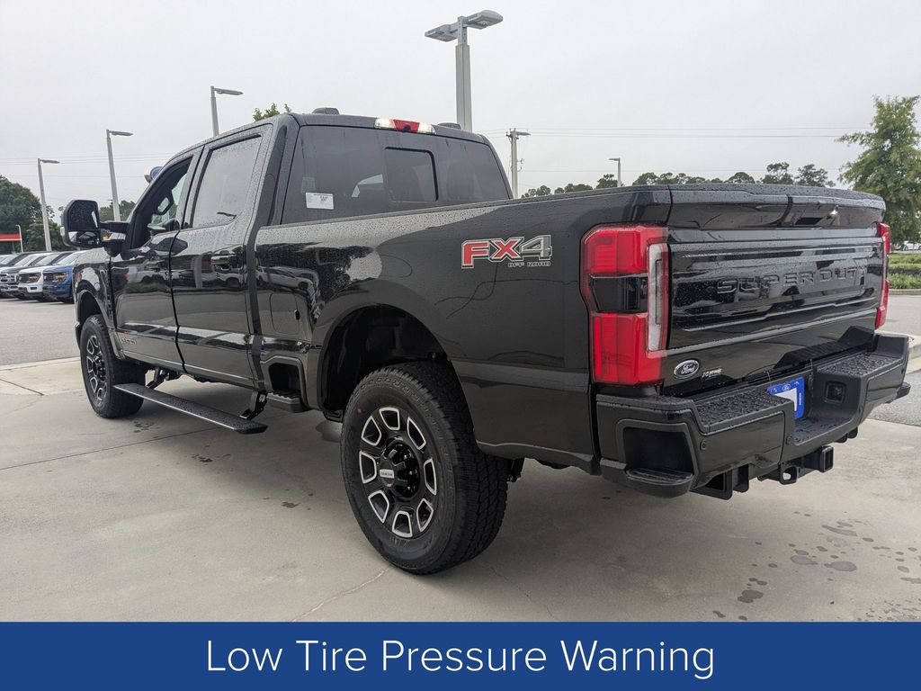 2025 Ford F-350 Super Duty Platinum