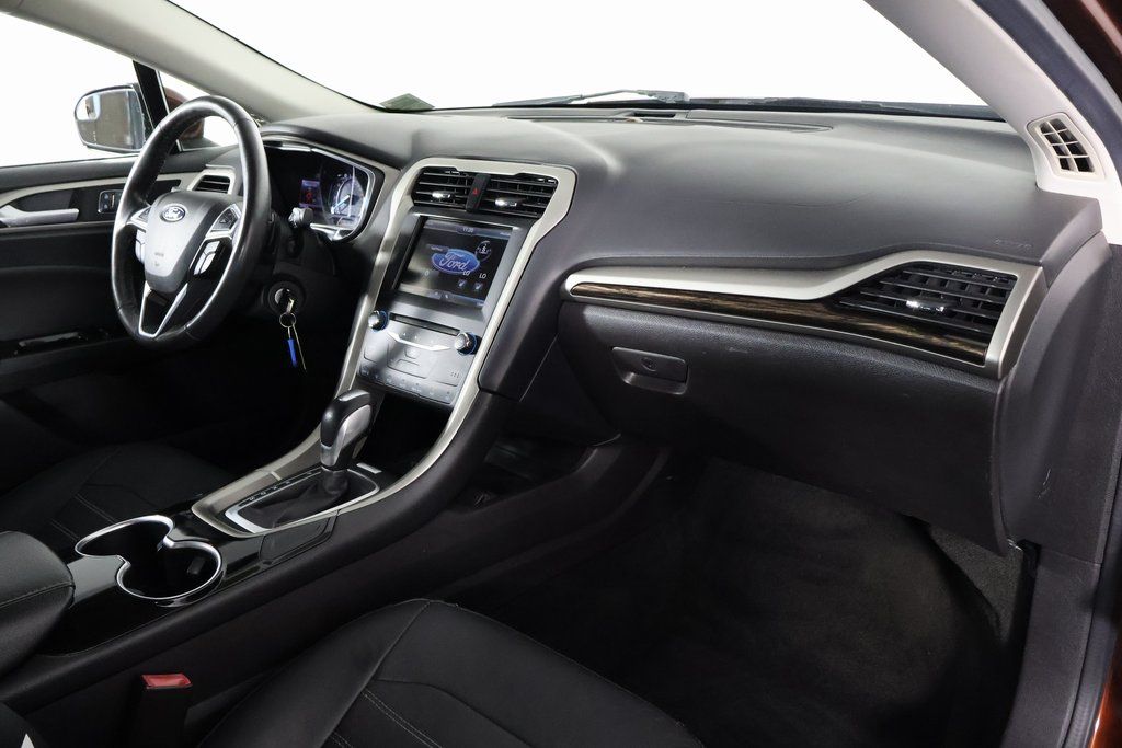 Thumbnail: 2015 Ford Fusion - 9