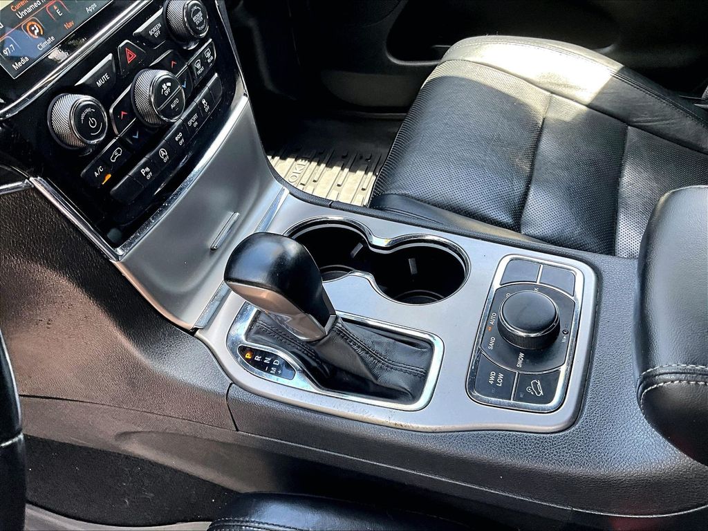 2021 Jeep Grand Cherokee — photo 20