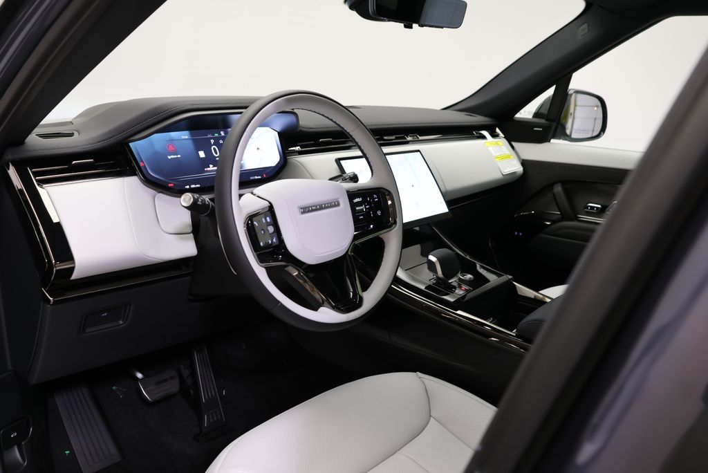 Thumbnail: 2026 Land Rover Range Rover Sport - 28