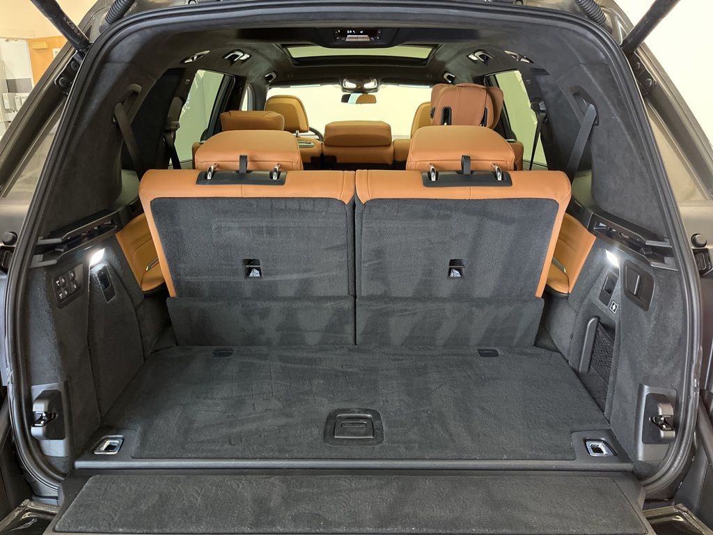 Thumbnail: 2023 BMW X7 - 30