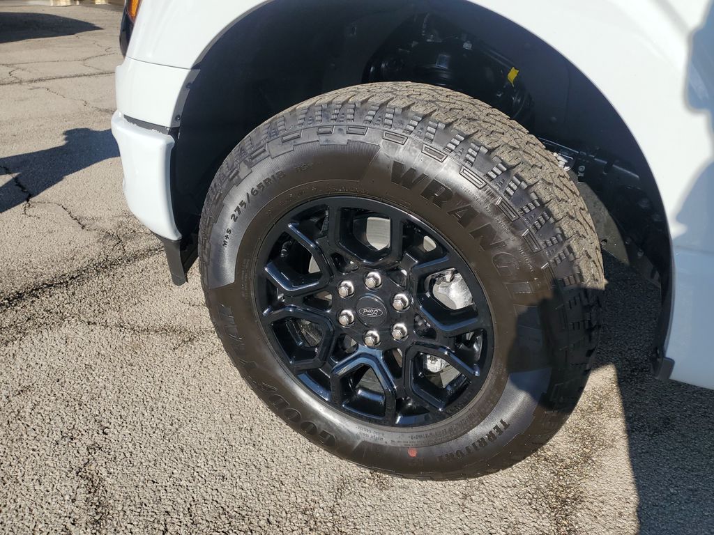 New 2026 White Ford XLT image 11