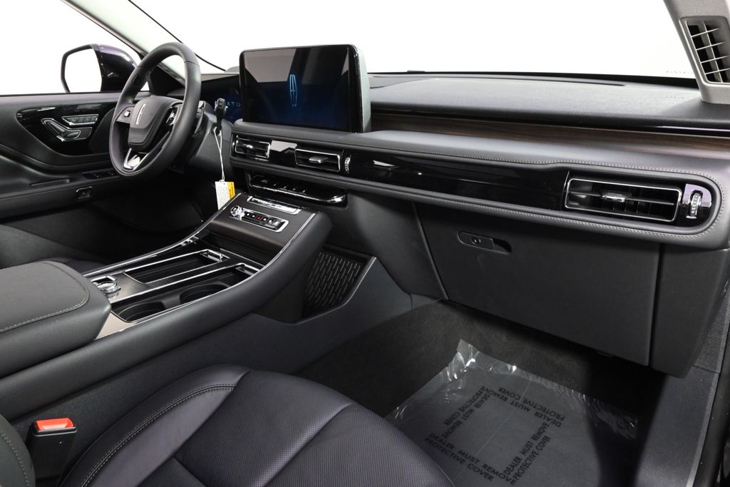 New 2026 Black Lincoln Reserve image 15