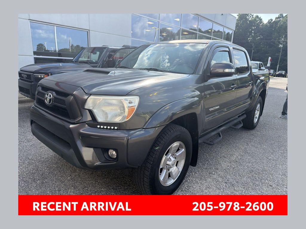 Magnetic Gray Metallic 2015 Toyota Tacoma Pickup Truck Four-Wheel Drive 5-Speed Automatic