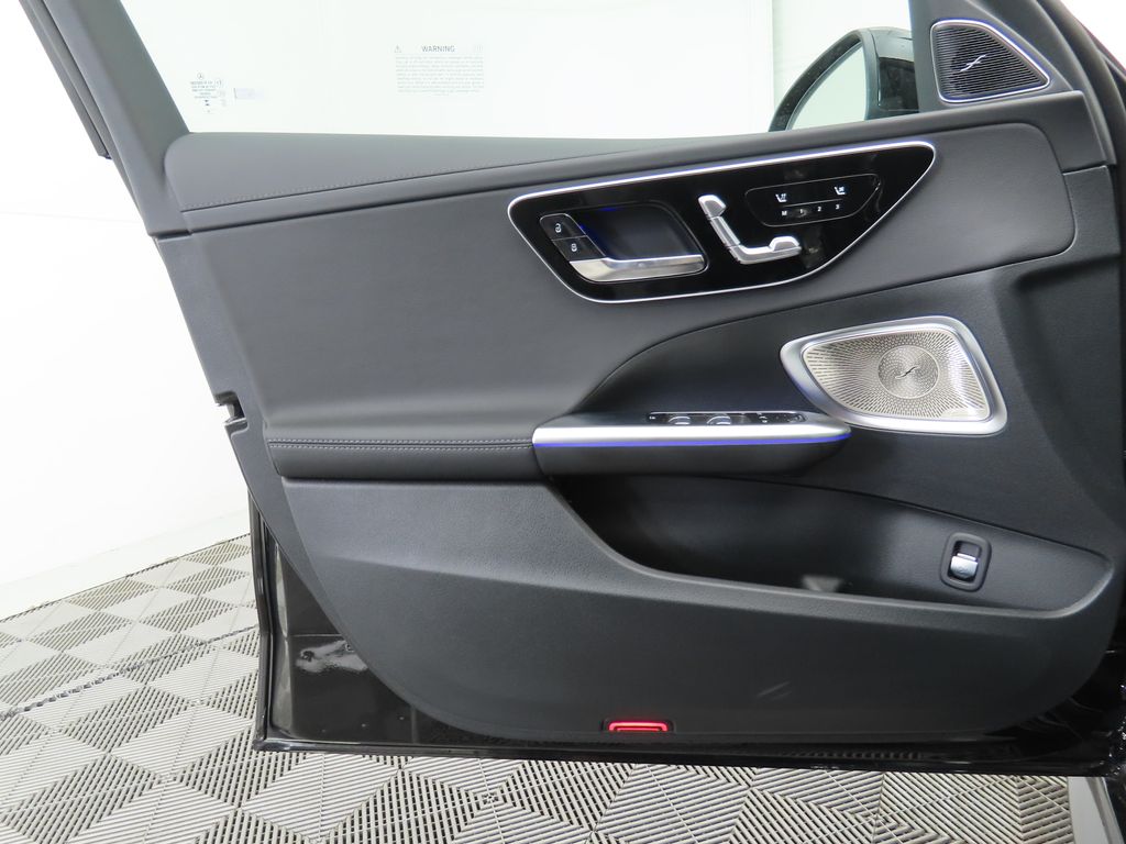 Thumbnail: 2025 Mercedes-Benz C-Class - 24