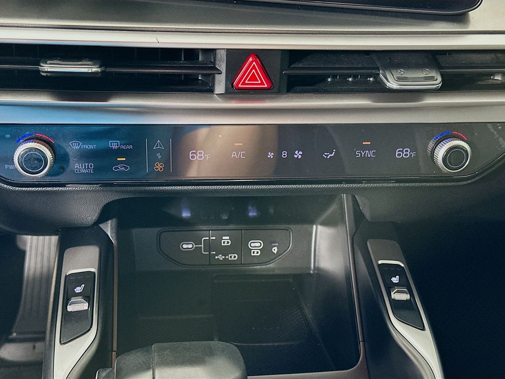 Thumbnail: 2025 Kia Sorento - 16