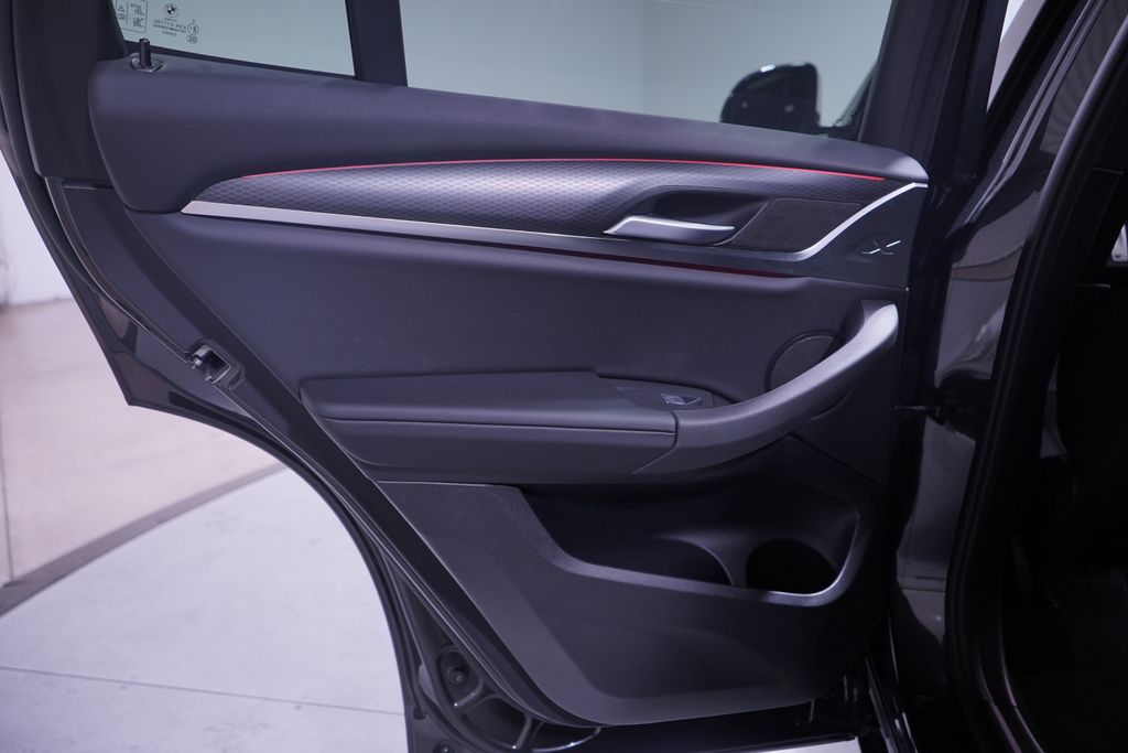 Thumbnail: 2022 BMW X3 - 15