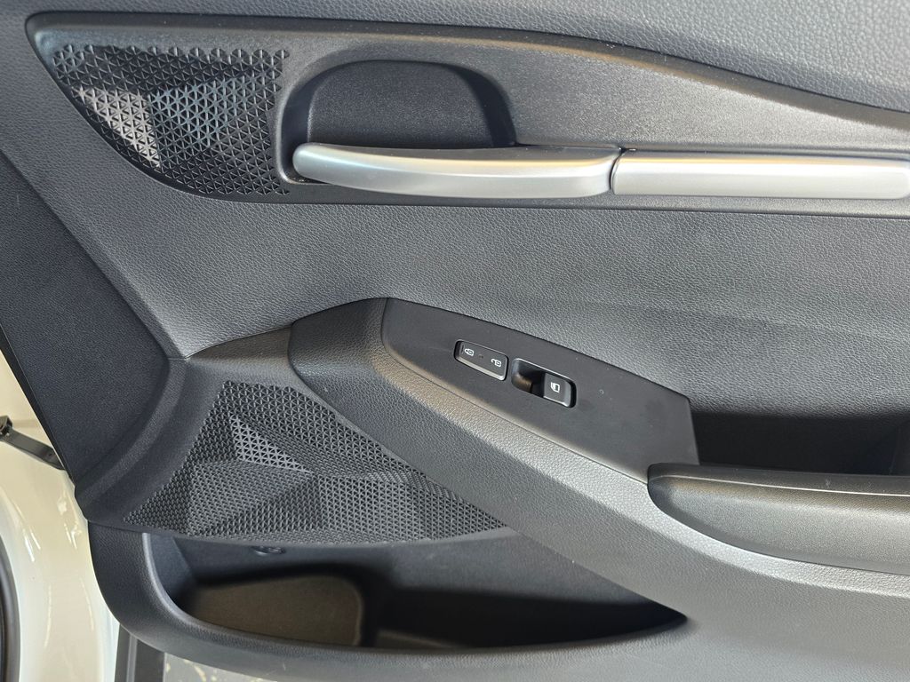 Thumbnail: 2021 Kia Seltos - 8