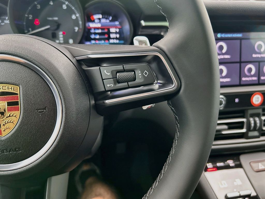 Thumbnail: 2026 Porsche Macan - 14