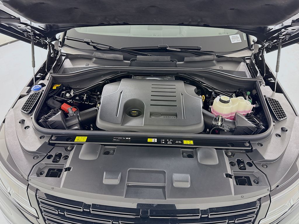 Thumbnail: 2026 Land Rover Range Rover Sport - 31