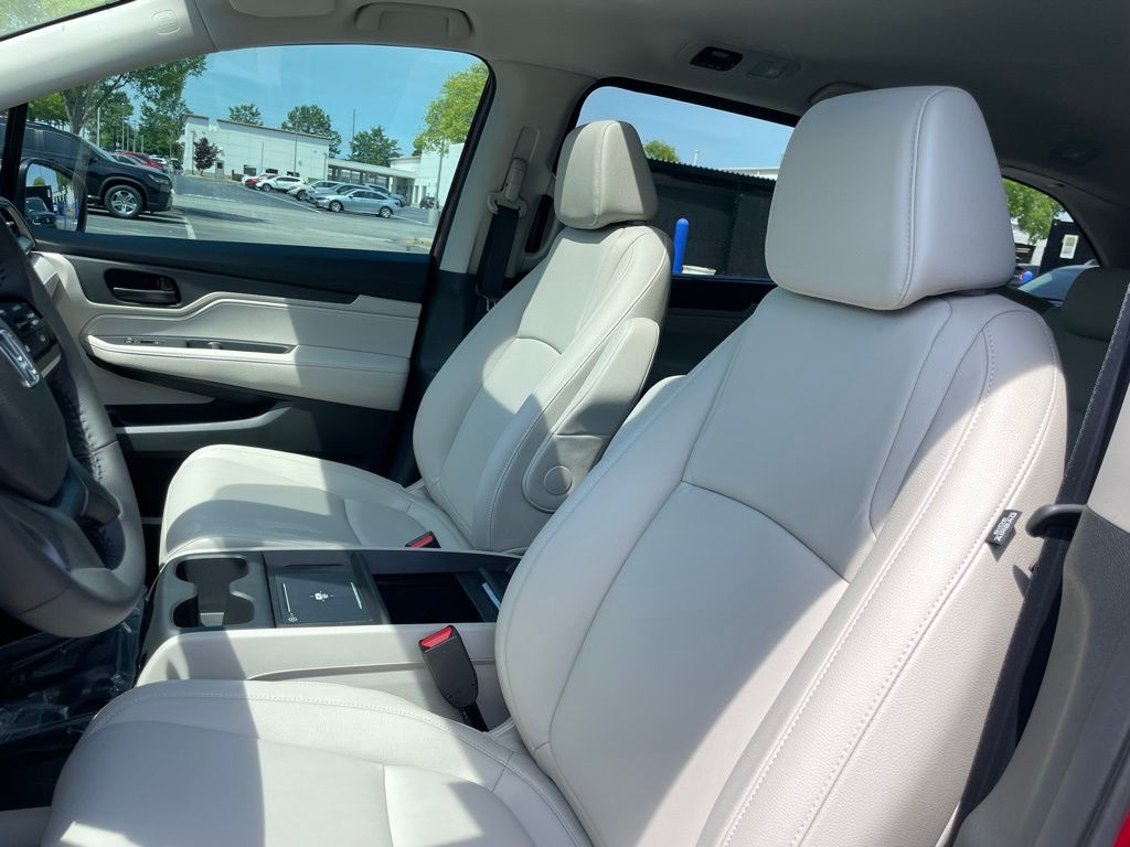 Thumbnail: 2026 Honda Odyssey - 25