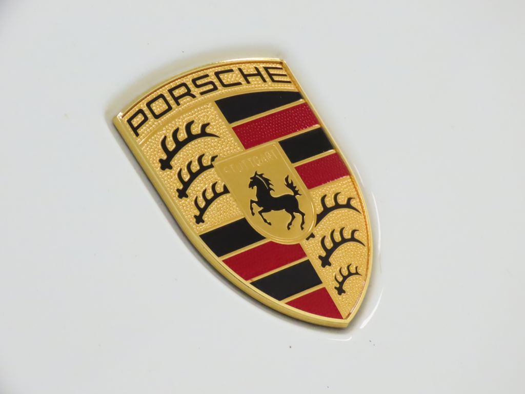 Thumbnail: 2021 Porsche Macan - 13