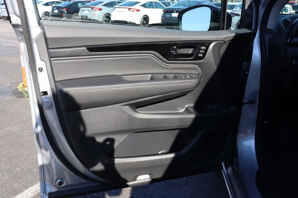 Thumbnail: 2026 Honda Odyssey - 30