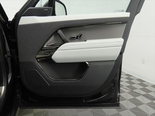 Thumbnail: 2026 Land Rover Range Rover Sport - 27