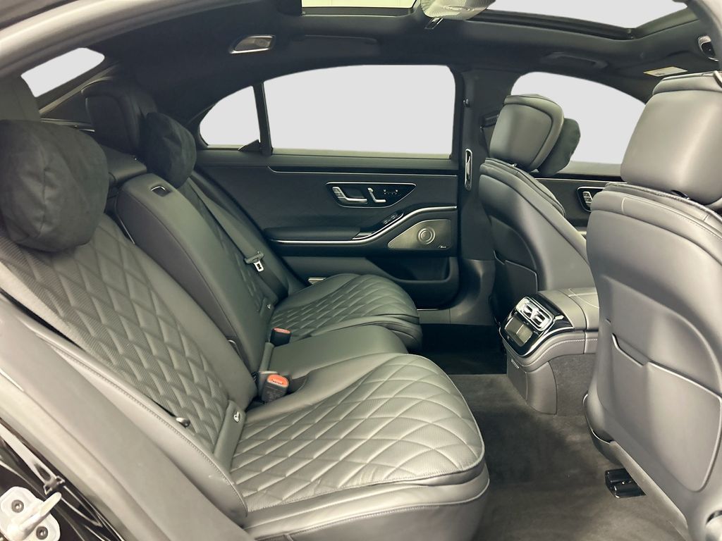 Thumbnail: 2024 Mercedes-Benz S-Class - 23