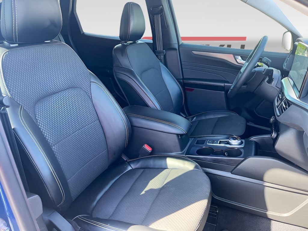 Used 2023 Blue Ford Base image 27