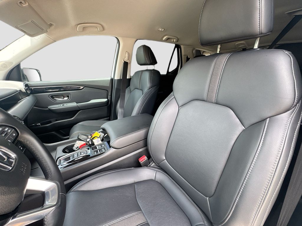 Used 2025 White Honda EX-L image 18