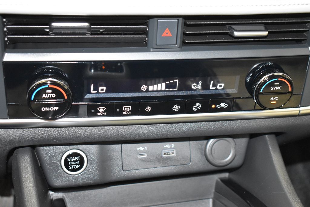 Thumbnail: 2023 Nissan Rogue - 20