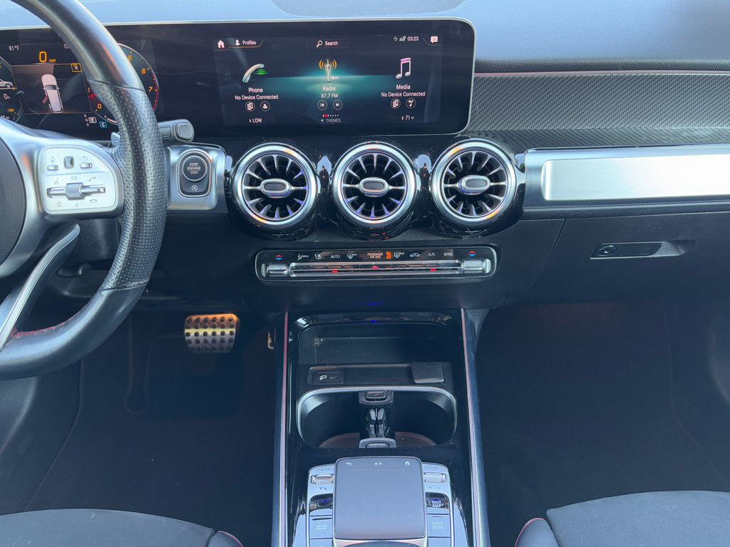 Thumbnail: 2020 Mercedes-Benz GLB - 14