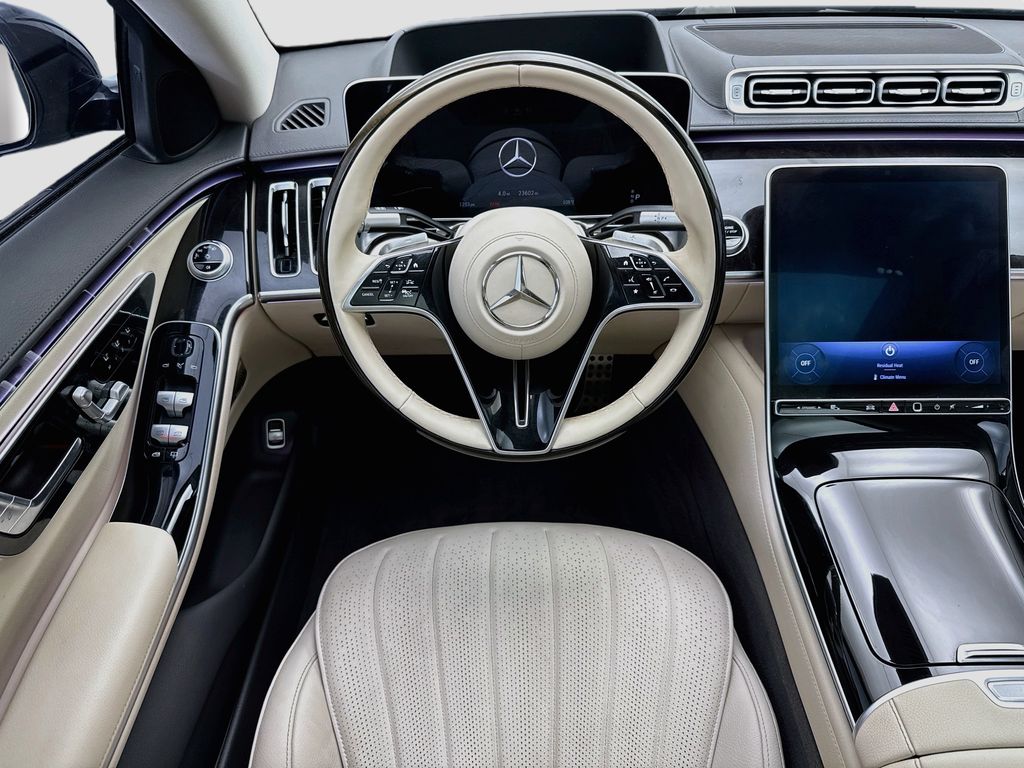 Thumbnail: 2023 Mercedes-Benz S-Class - 10